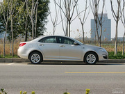 2014款 550S 1.8L 手動(dòng)智選版 2014款 550S 1.8L 手動(dòng)智選版