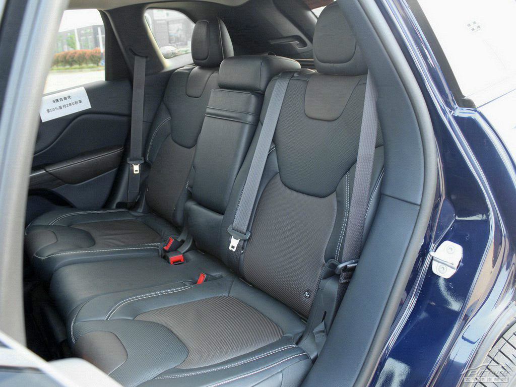 自由光(進口)內(nèi)飾高清大圖