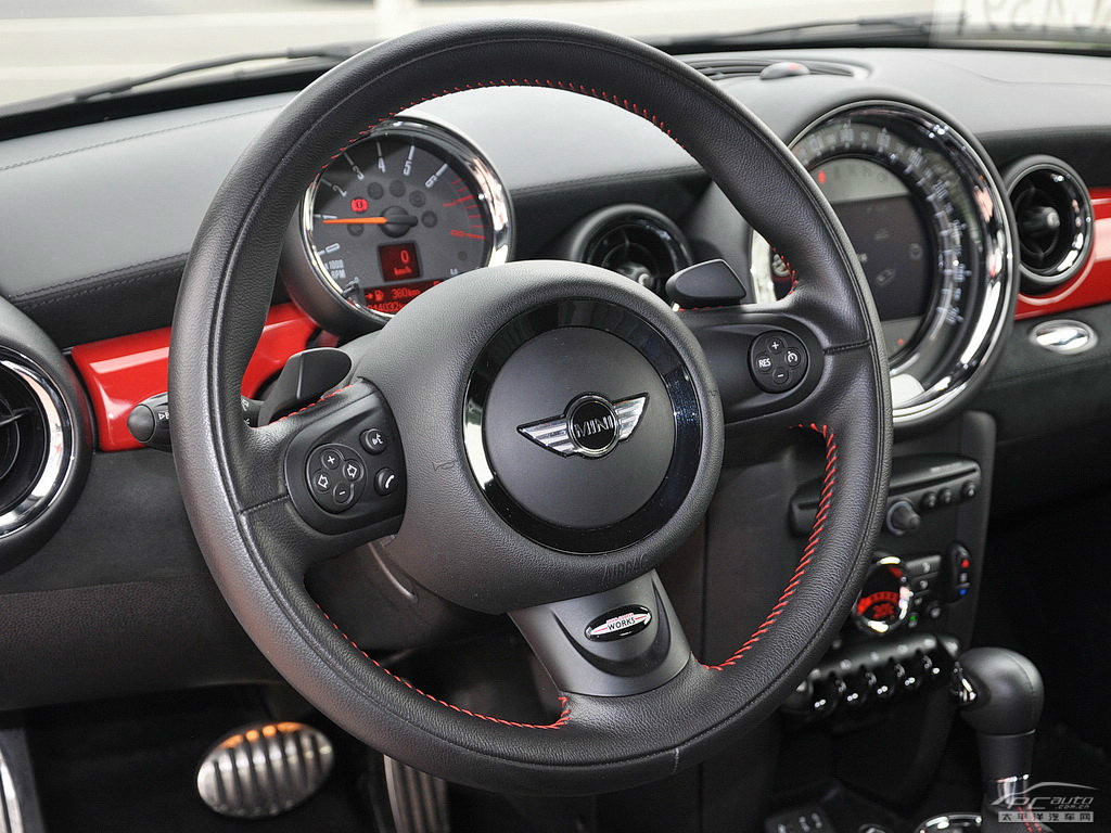 MINI JCW COUPE內(nèi)飾高清大圖