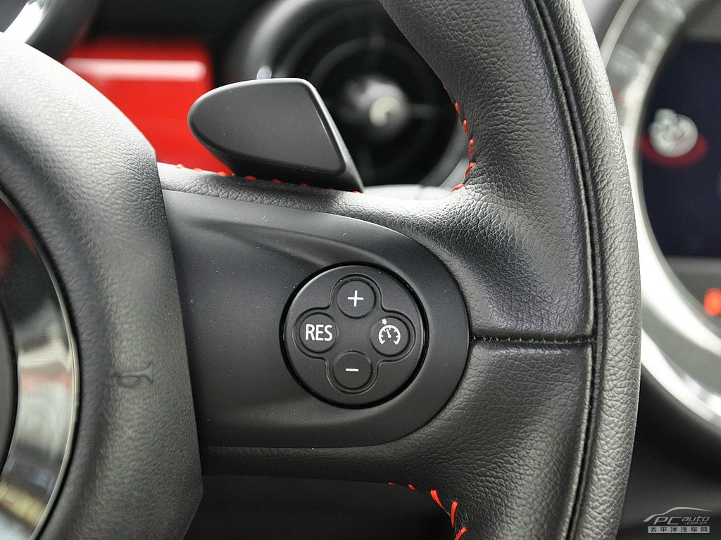MINI JCW COUPE內(nèi)飾高清大圖