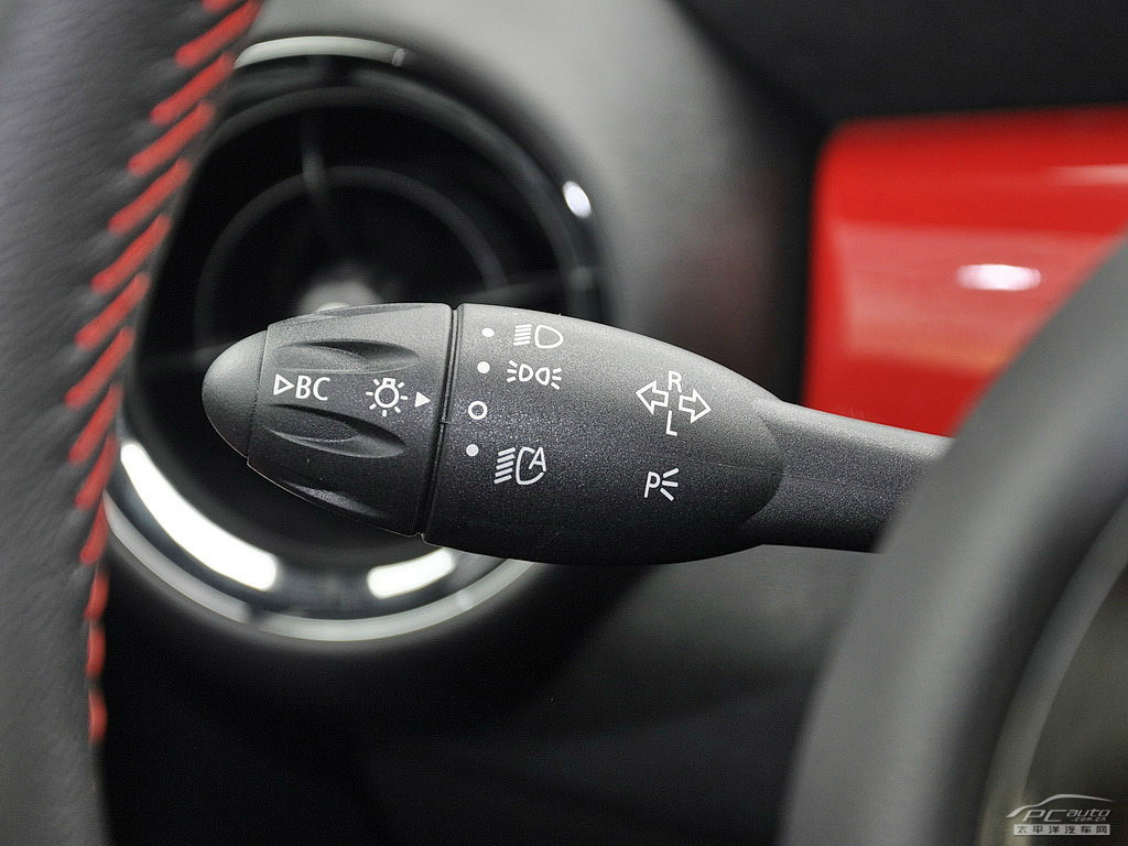 MINI JCW COUPE內(nèi)飾高清大圖
