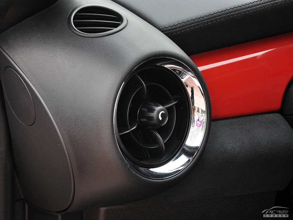 MINI JCW COUPE內飾高清大圖