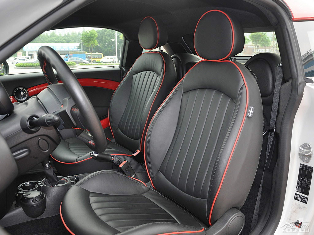 MINI JCW COUPE內(nèi)飾高清大圖