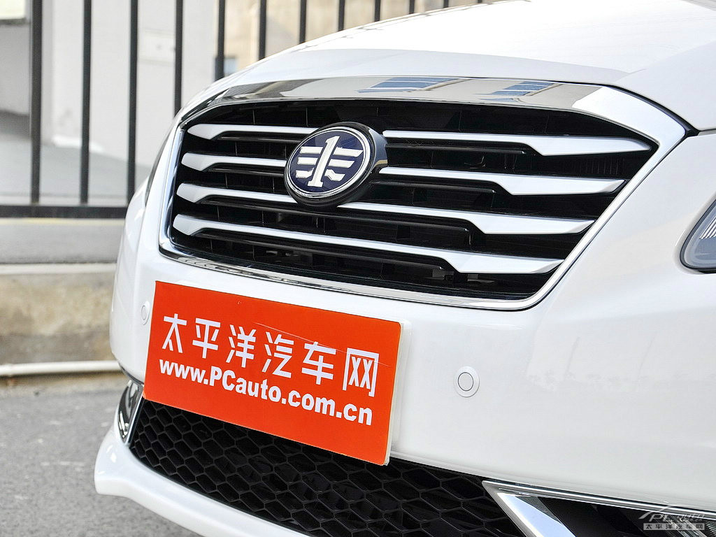 奔騰B70外觀高清大圖