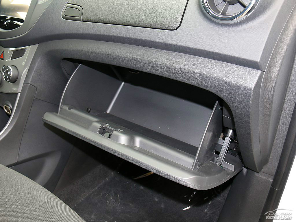 珍珠白創(chuàng)酷儲(chǔ)物空間空間圖片