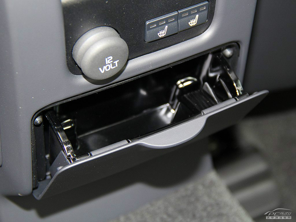 沃爾沃S60空間高清大圖