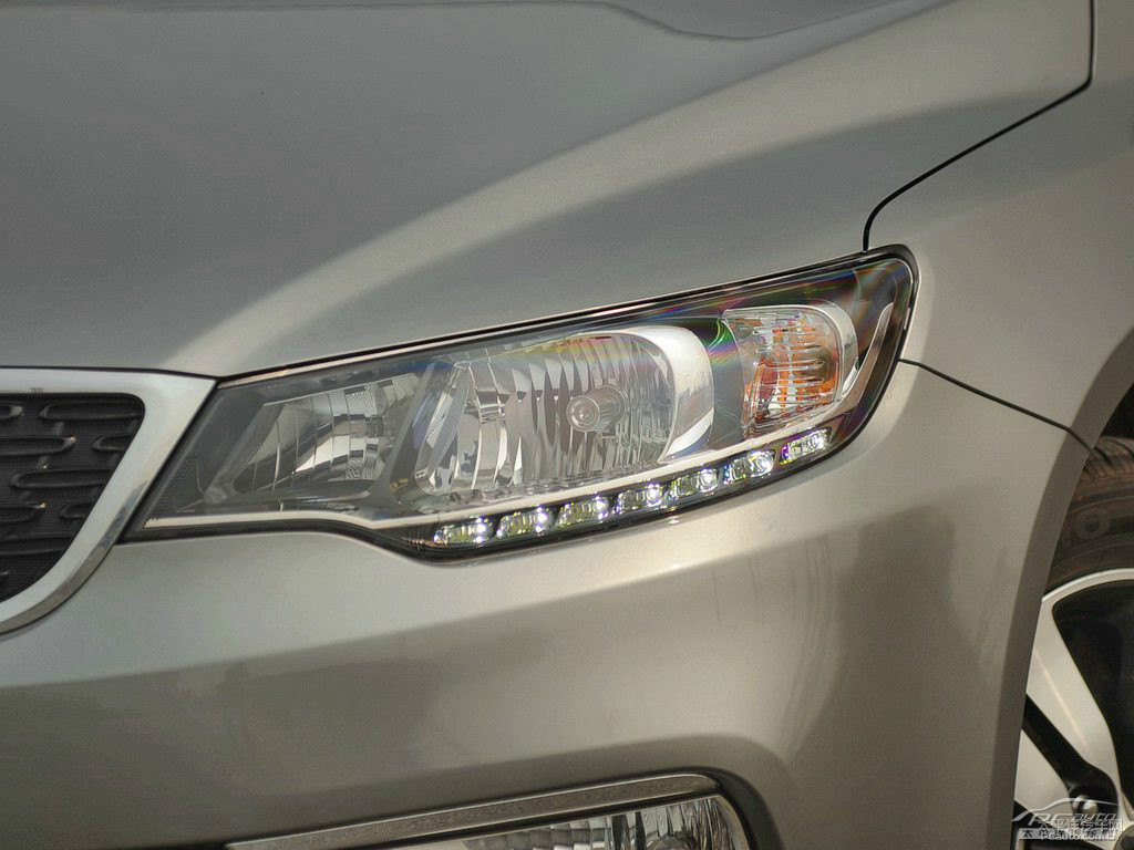 鉑金灰福瑞迪車頭外觀圖片