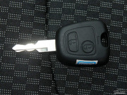 2011  1.4L ք(dng) S