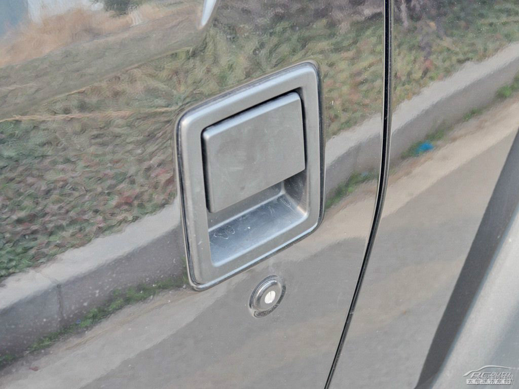 極夜黑北京BJ40車身外觀圖片