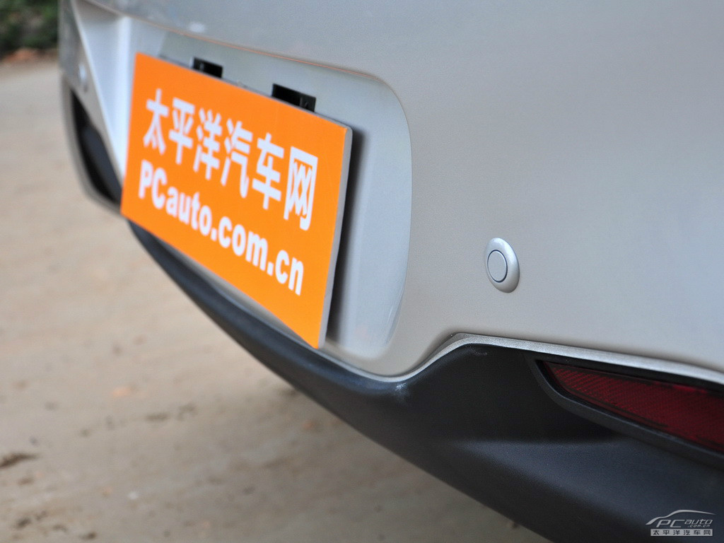 奔奔外觀高清大圖