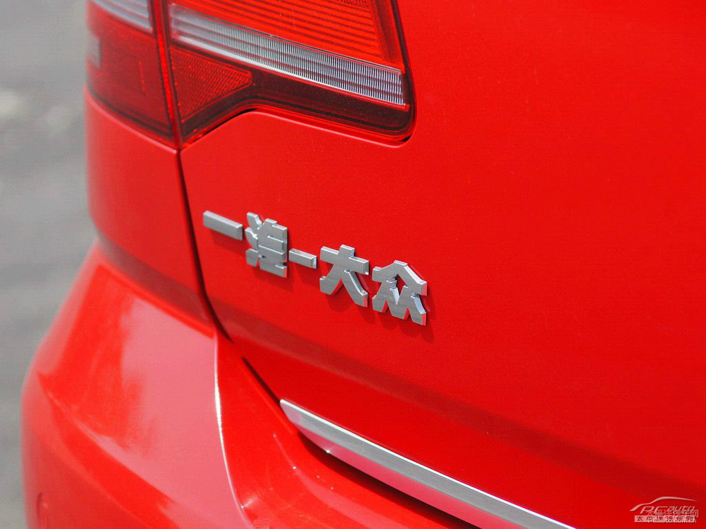 旋風(fēng)紅寶來(lái)車尾外觀圖片
