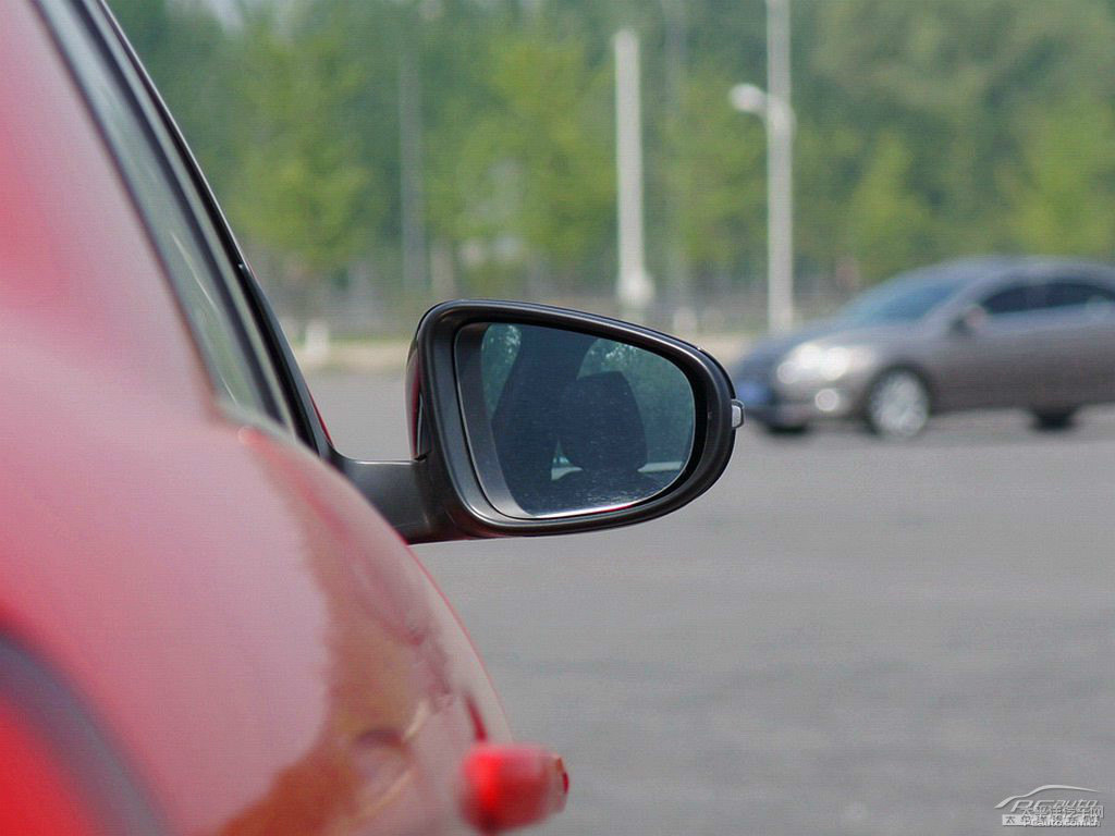 旋風(fēng)紅寶來(lái)車身外觀圖片