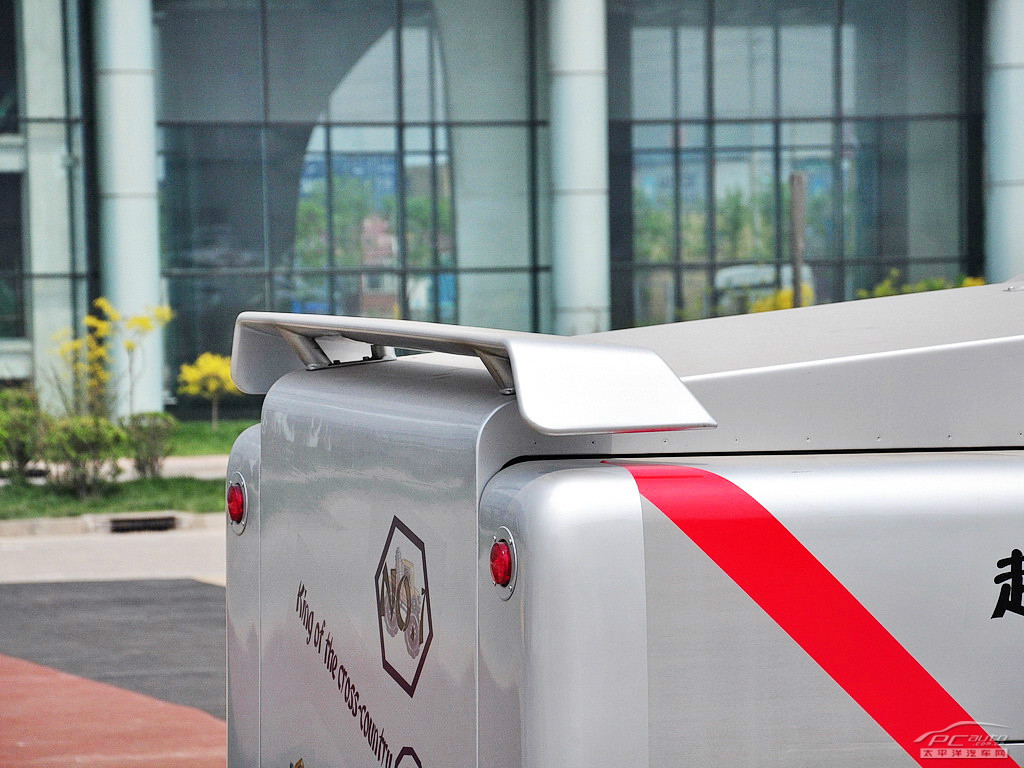 烏尼莫克U400外觀高清大圖