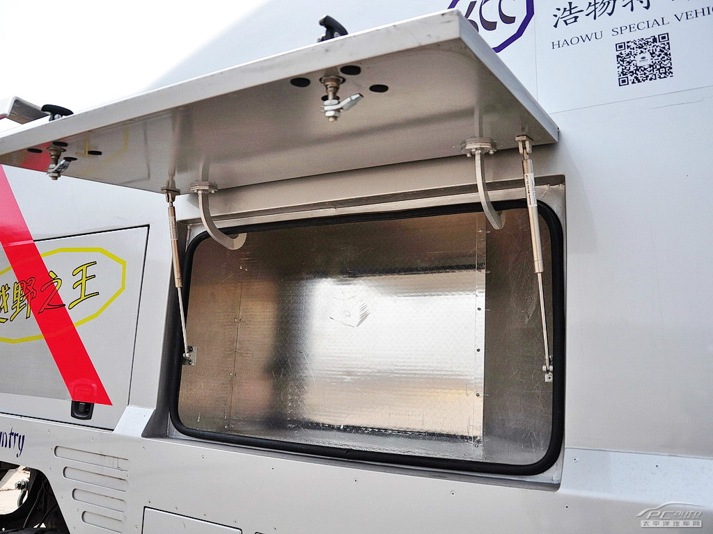 烏尼莫克U400外觀高清大圖