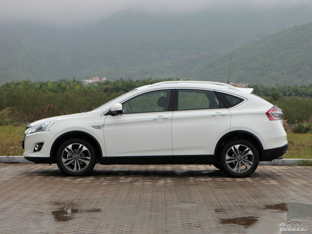 ɰ׼{ǽ݃(yu)6 SUV܇^^DƬ