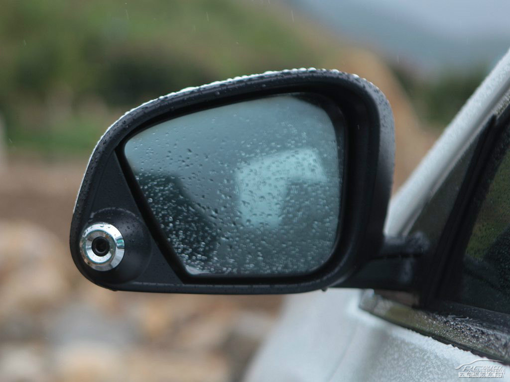 ɰ׼{ǽ݃(yu)6 SUV܇^DƬ