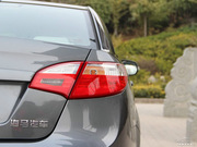 2013款 三廂 1.6L 手動風(fēng)尚版 2013款 三廂 1.6L 手動風(fēng)尚版