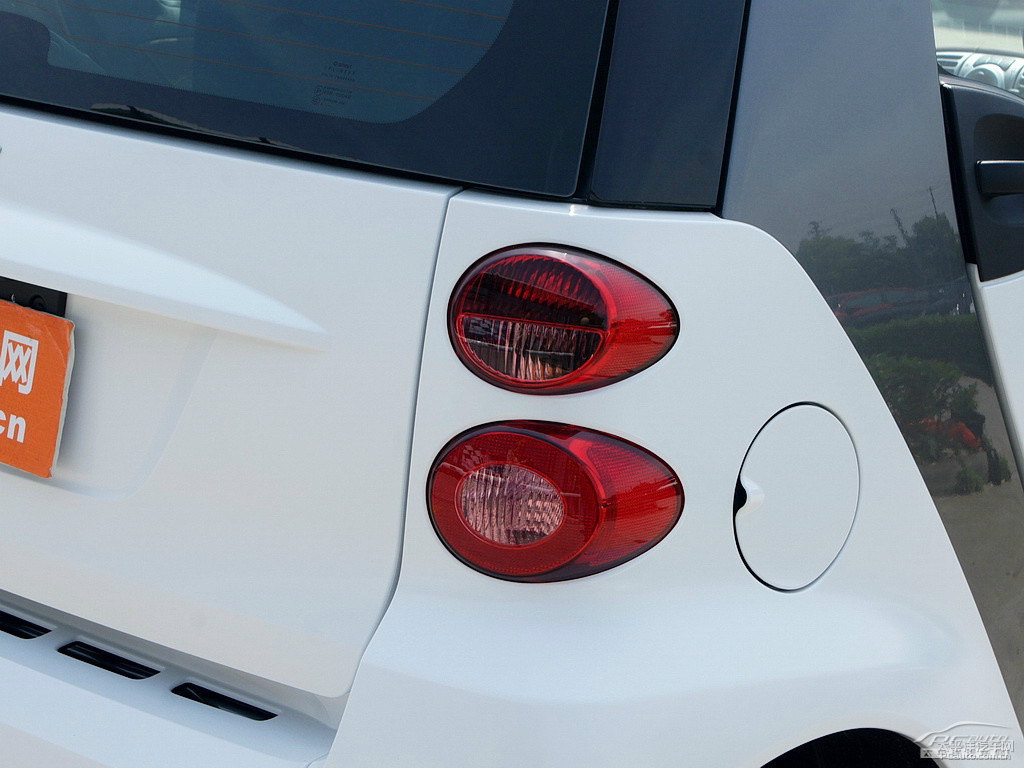 ɫsmart fortwo܇β^DƬ