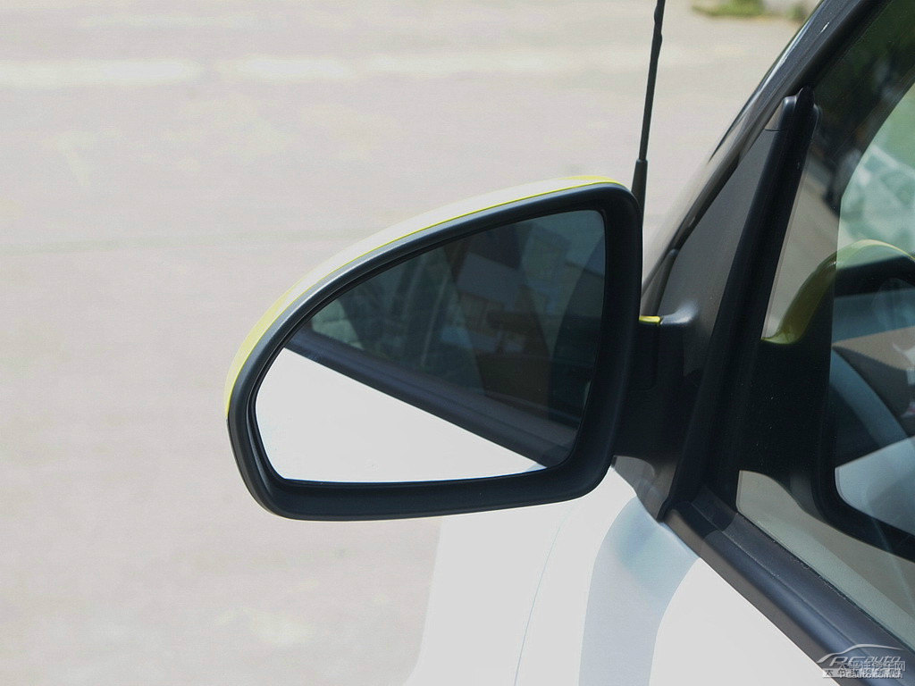 ɫsmart fortwo܇^DƬ