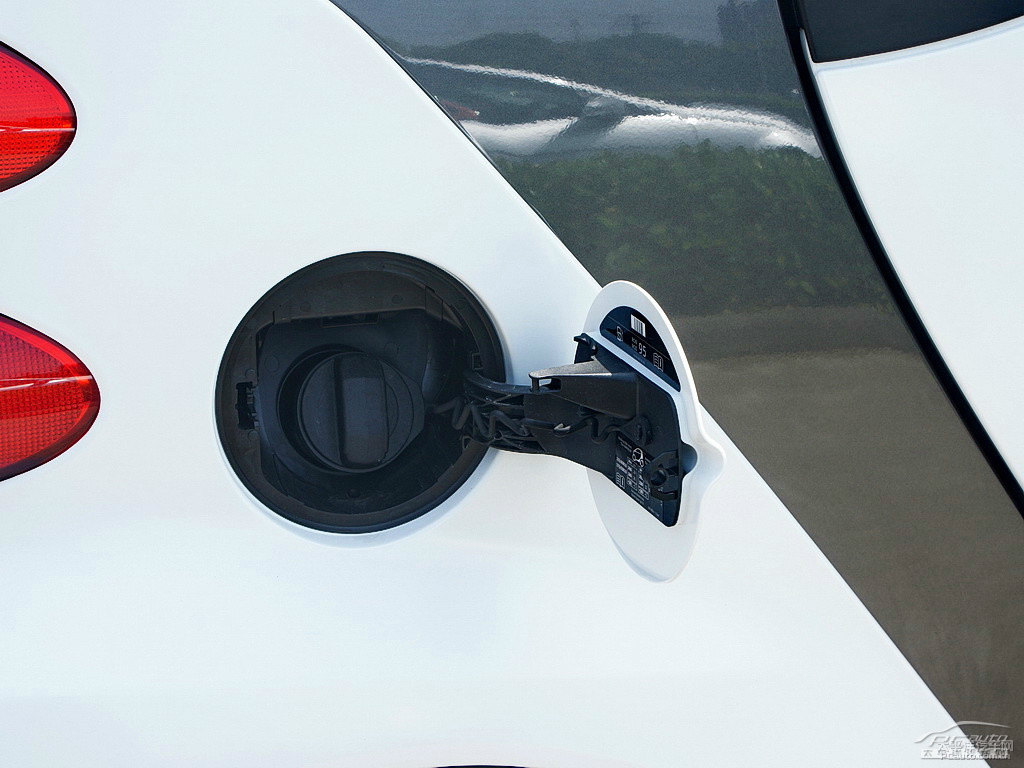 ɫsmart fortwo܇^DƬ