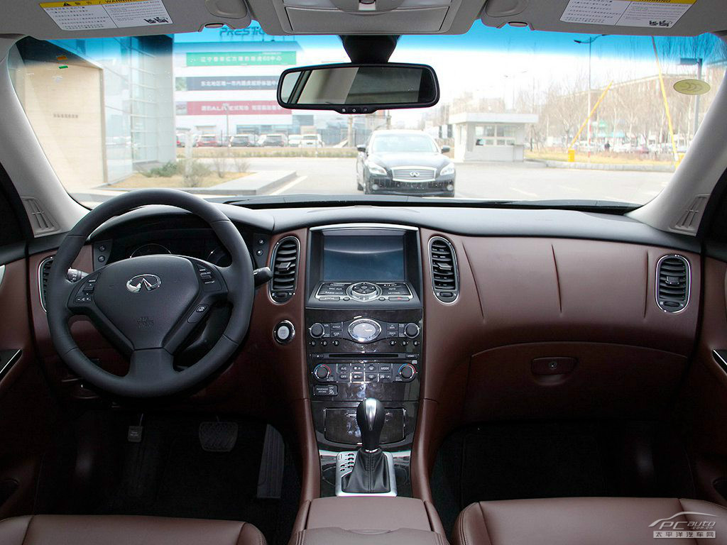 英菲尼迪QX50(進(jìn)口)內(nèi)飾高清大圖