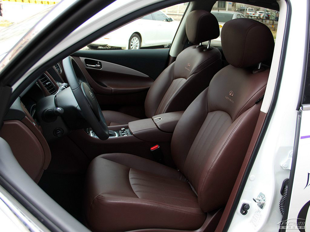 英菲尼迪QX50(進(jìn)口)內(nèi)飾高清大圖