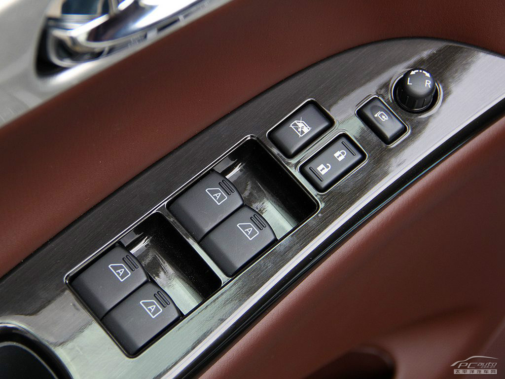 英菲尼迪QX50(進(jìn)口)內(nèi)飾高清大圖