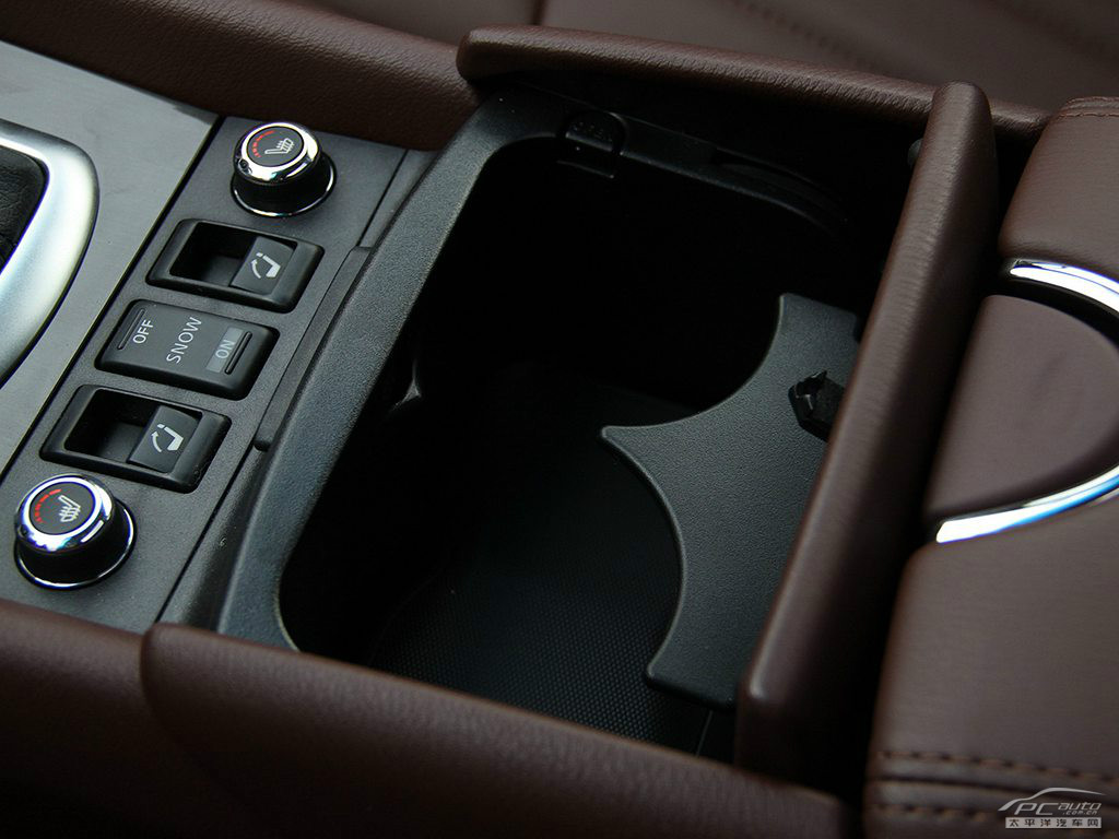 英菲尼迪QX50(進(jìn)口)空間高清大圖