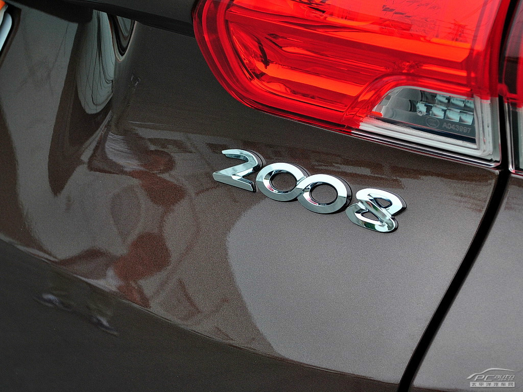 標(biāo)致2008外觀高清大圖