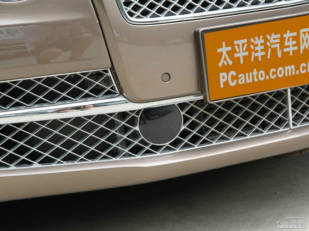 布羅德蓋棕飛馳車頭外觀圖片