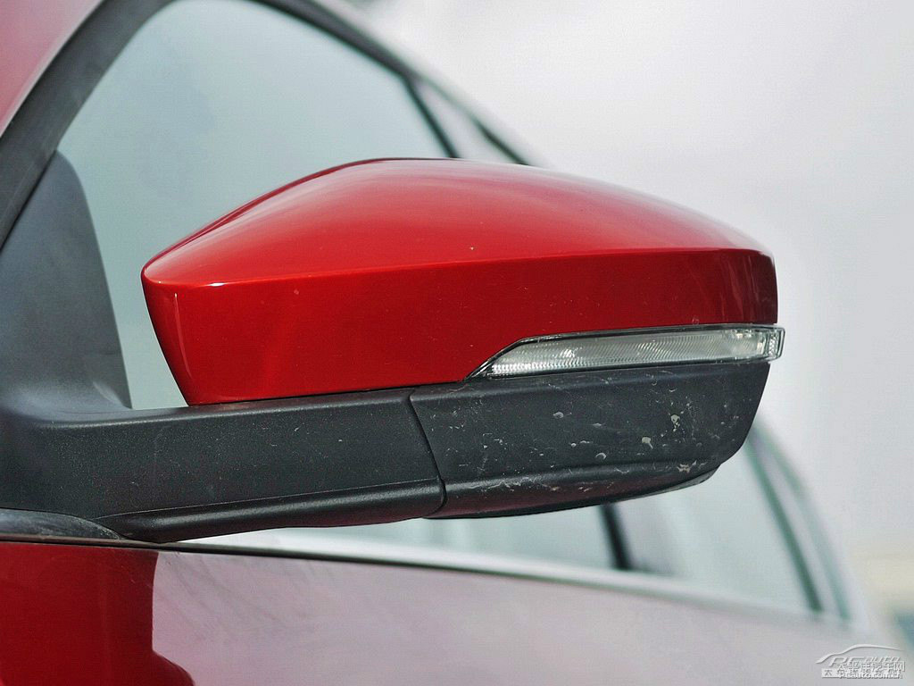 烈焰紅明銳車(chē)身外觀圖片