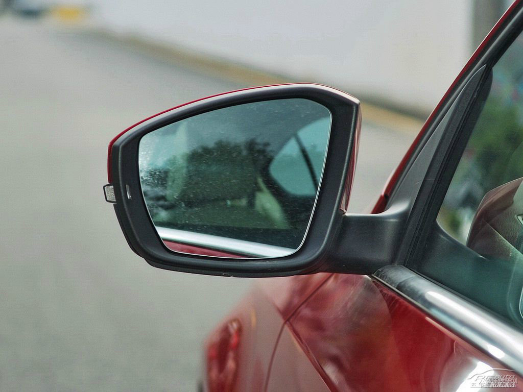 烈焰紅明銳車身外觀圖片
