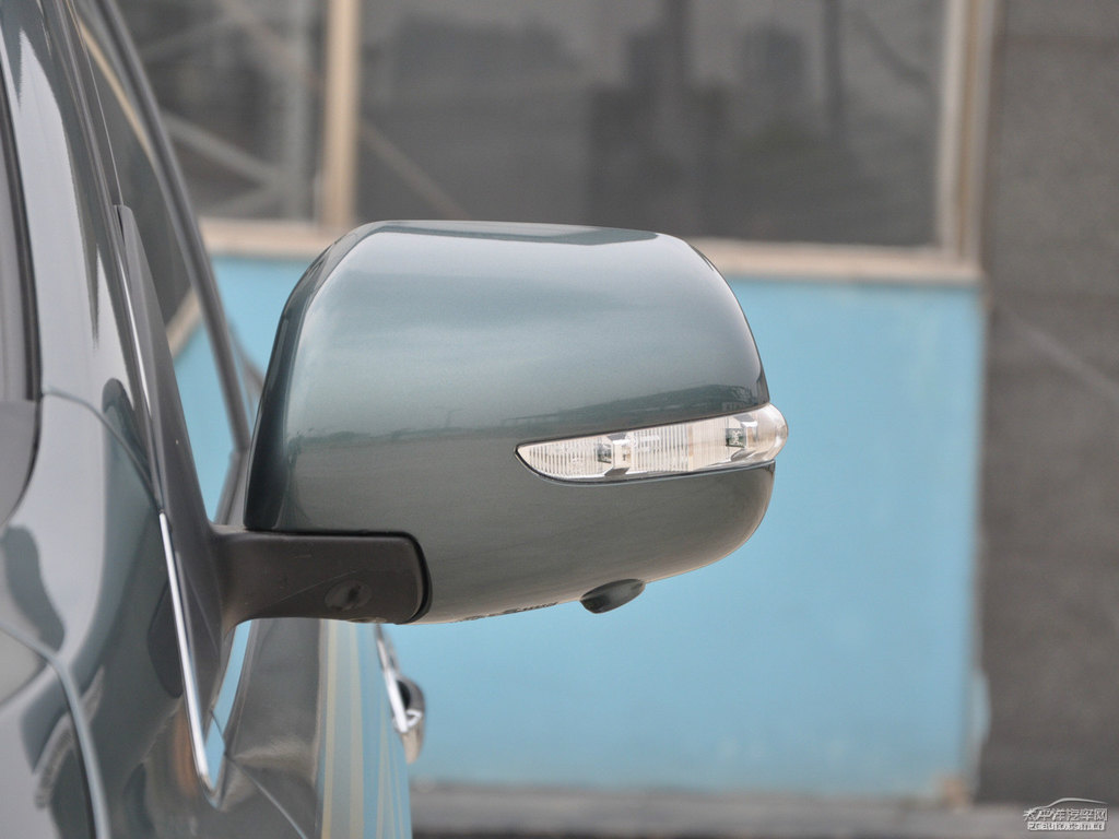 O{{ǽݴ7 SUV܇^DƬ