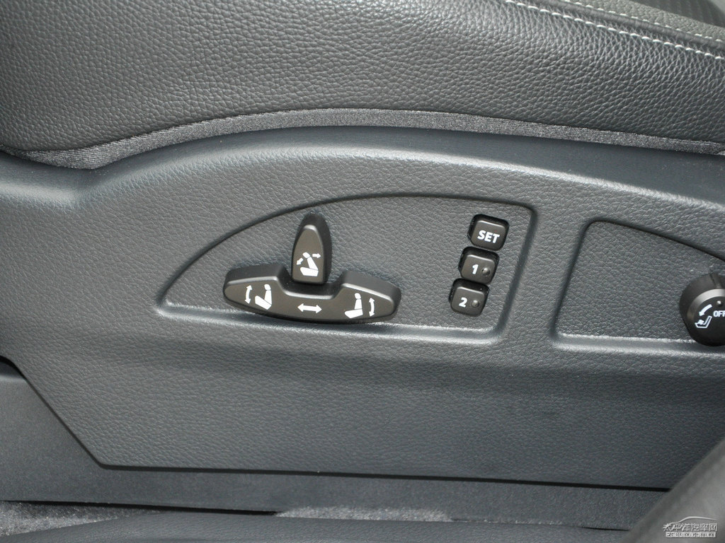 O{(ln){ǽݴ7 SUV΃(ni)DƬ