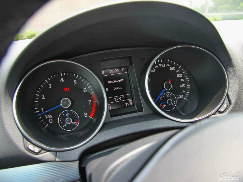 高爾夫(進(jìn)口)內(nèi)飾高清大圖