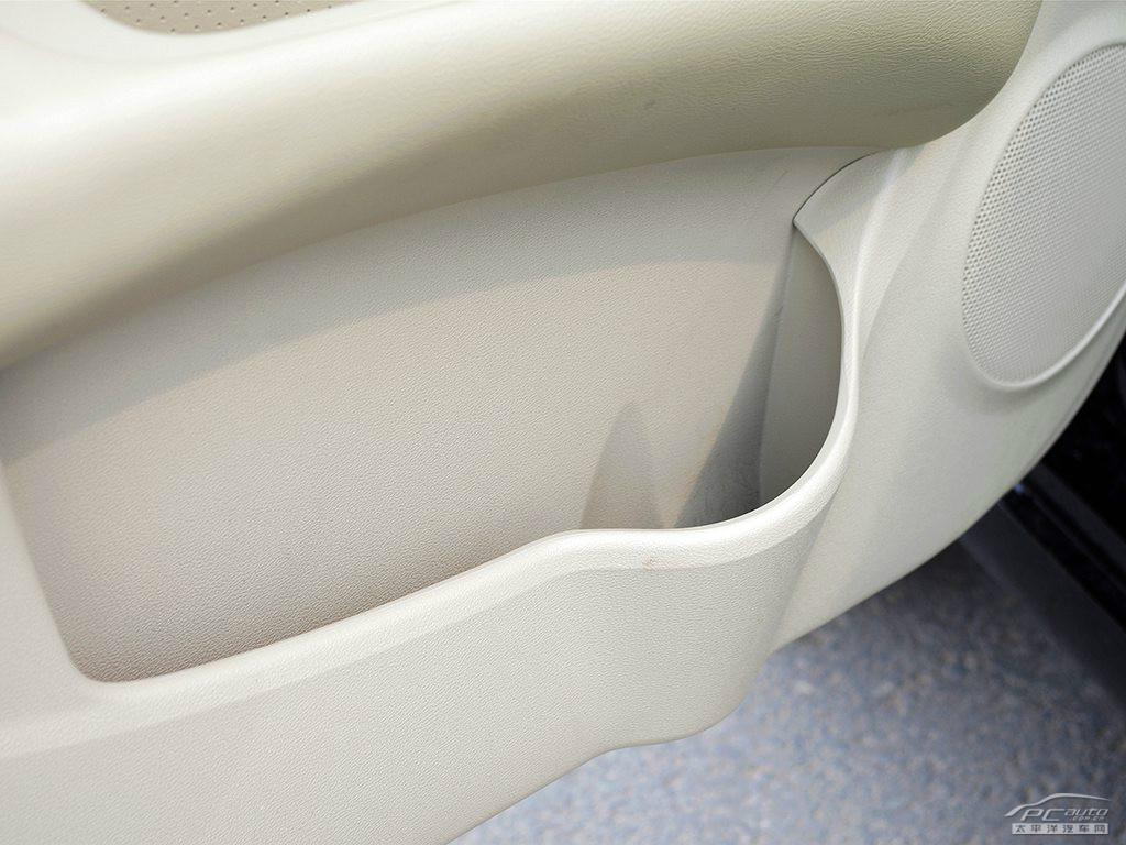 東風風神A60空間高清大圖