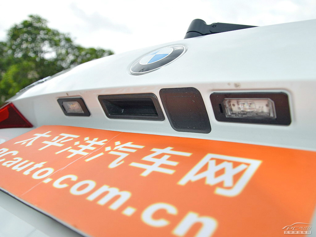 寶馬X1外觀高清大圖