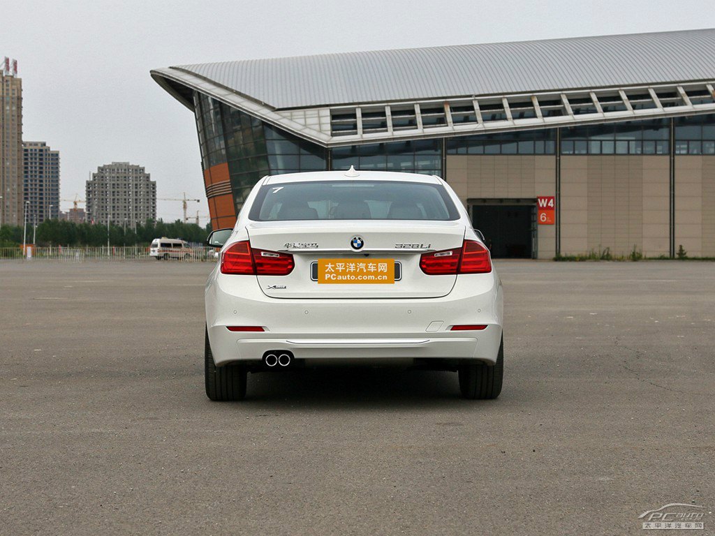 寶馬3系外觀高清大圖