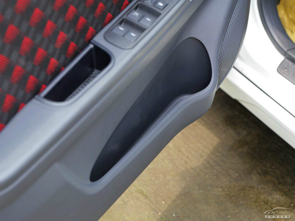 利亞納A6空間高清大圖