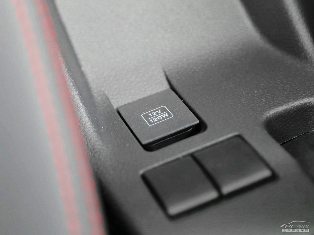 利亞納A6內(nèi)飾高清大圖