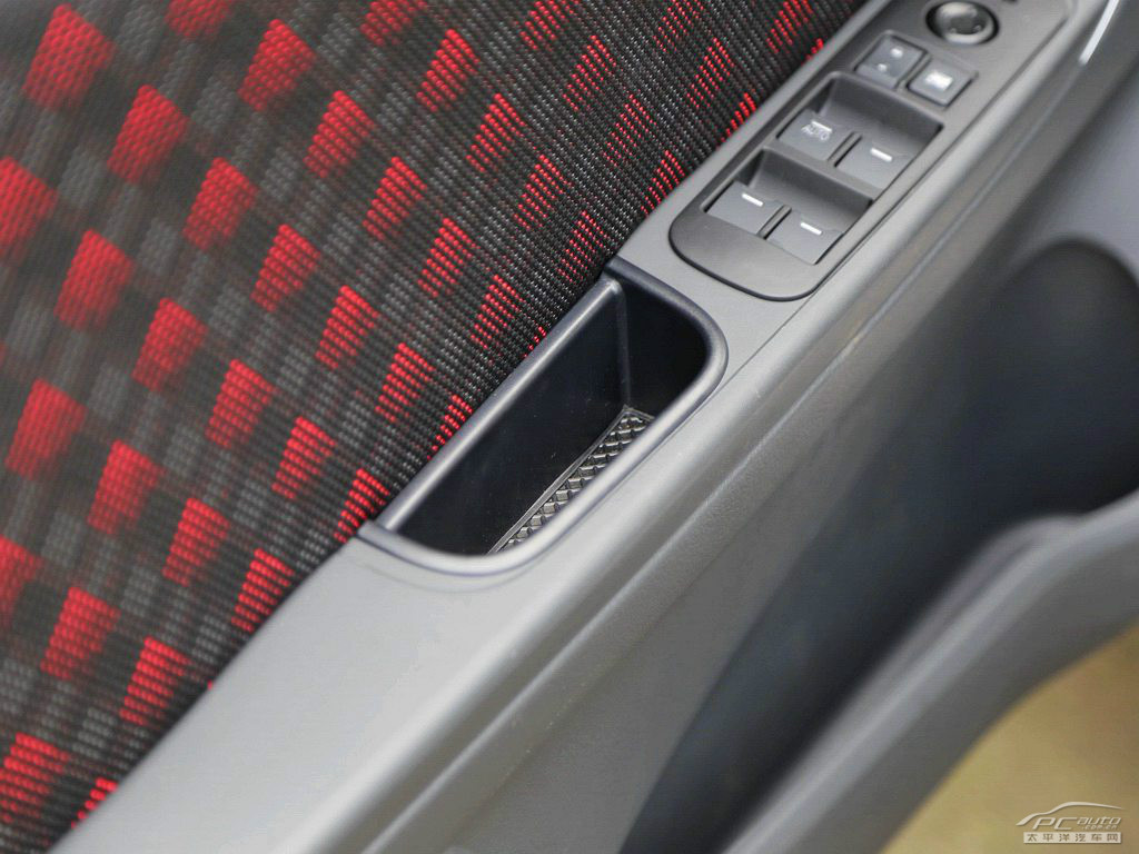 利亞納A6空間高清大圖