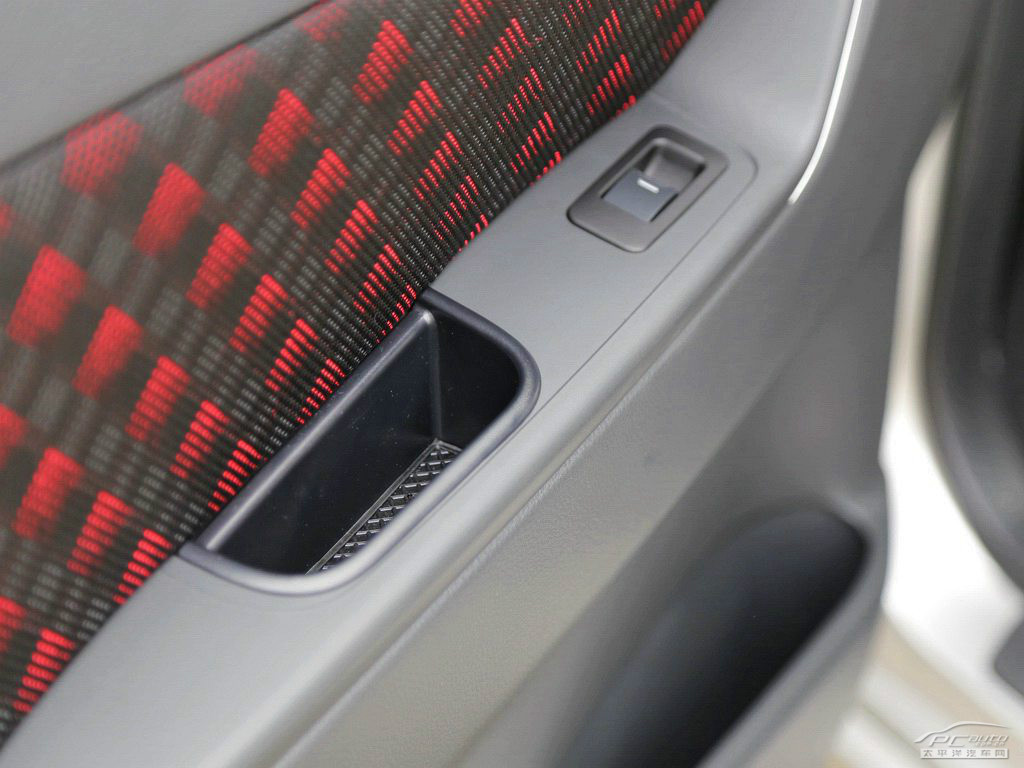 利亞納A6空間高清大圖