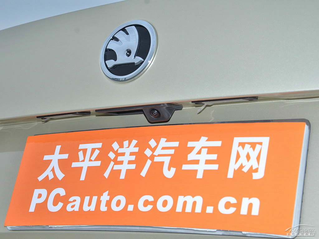 流光金明銳車尾外觀圖片