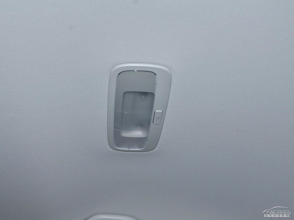 流光金明銳車廂內(nèi)飾圖片