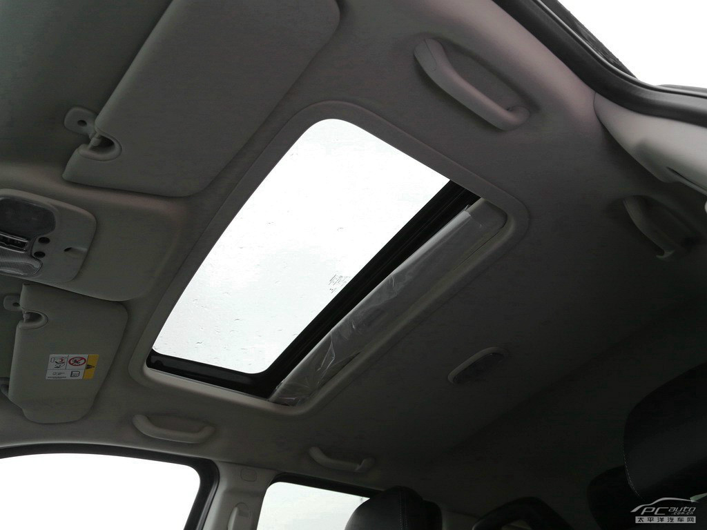 指南者(進(jìn)口)內(nèi)飾高清大圖