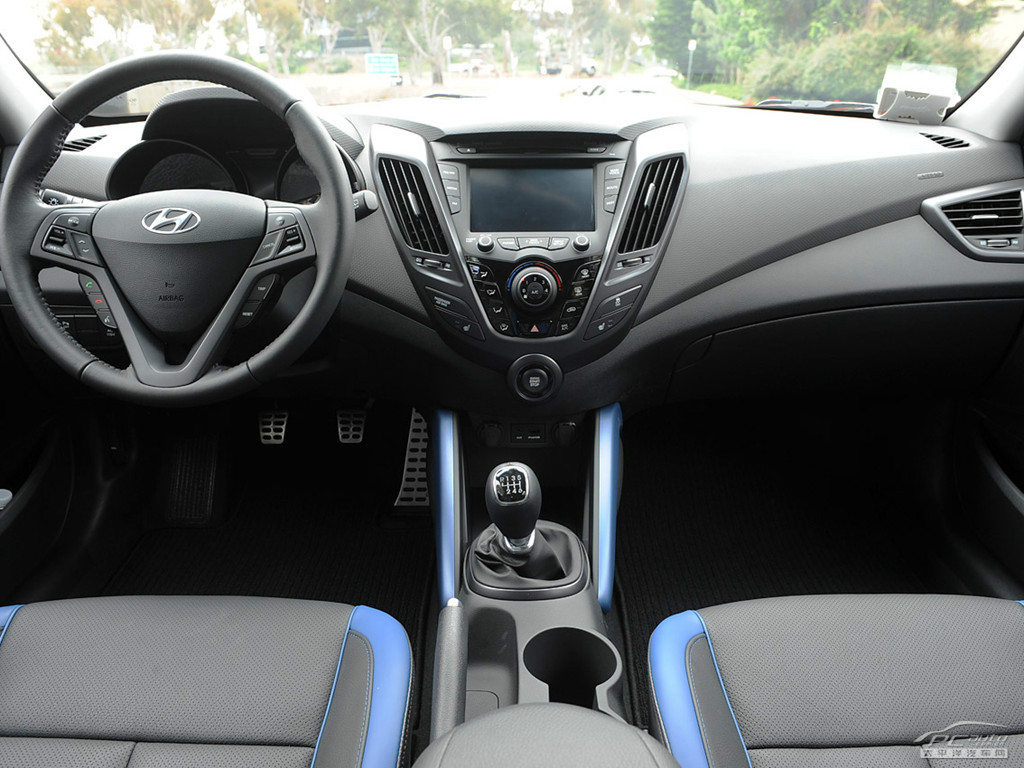 Veloster內(nèi)飾高清大圖