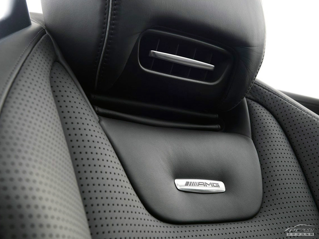 SL級(jí)AMG內(nèi)飾高清大圖