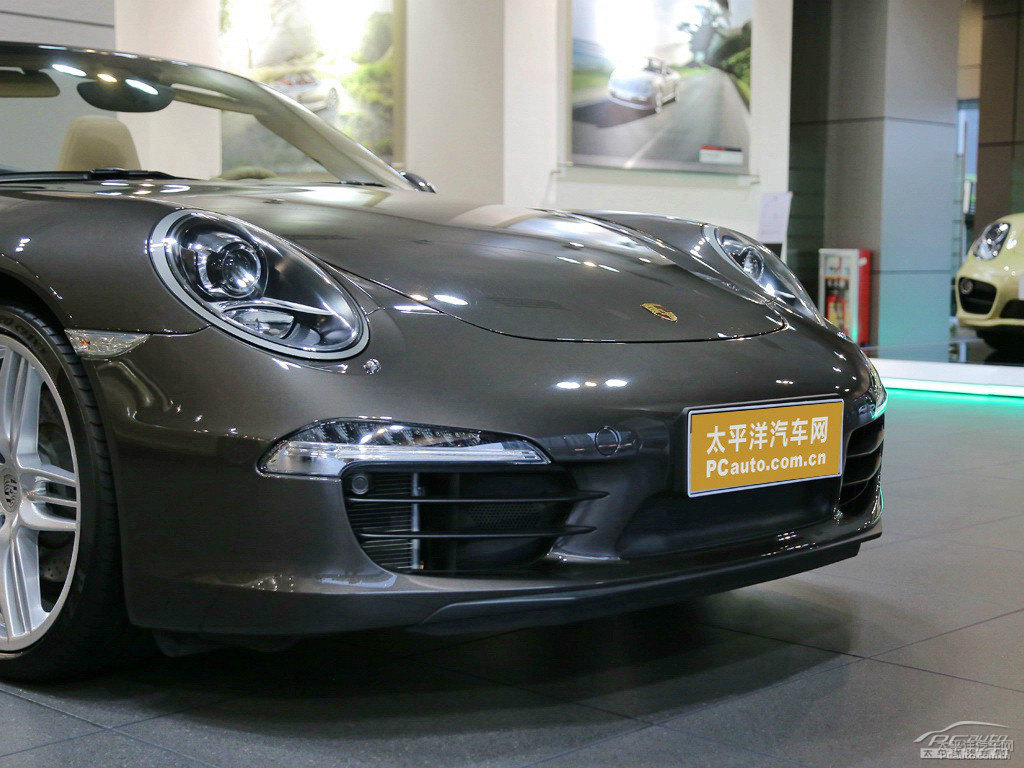 煙棕保時(shí)捷911車(chē)頭外觀圖片