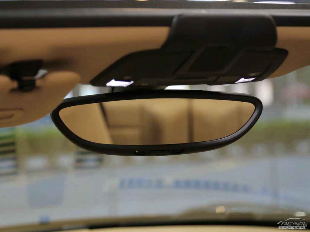 煙棕保時捷911車廂內飾圖片