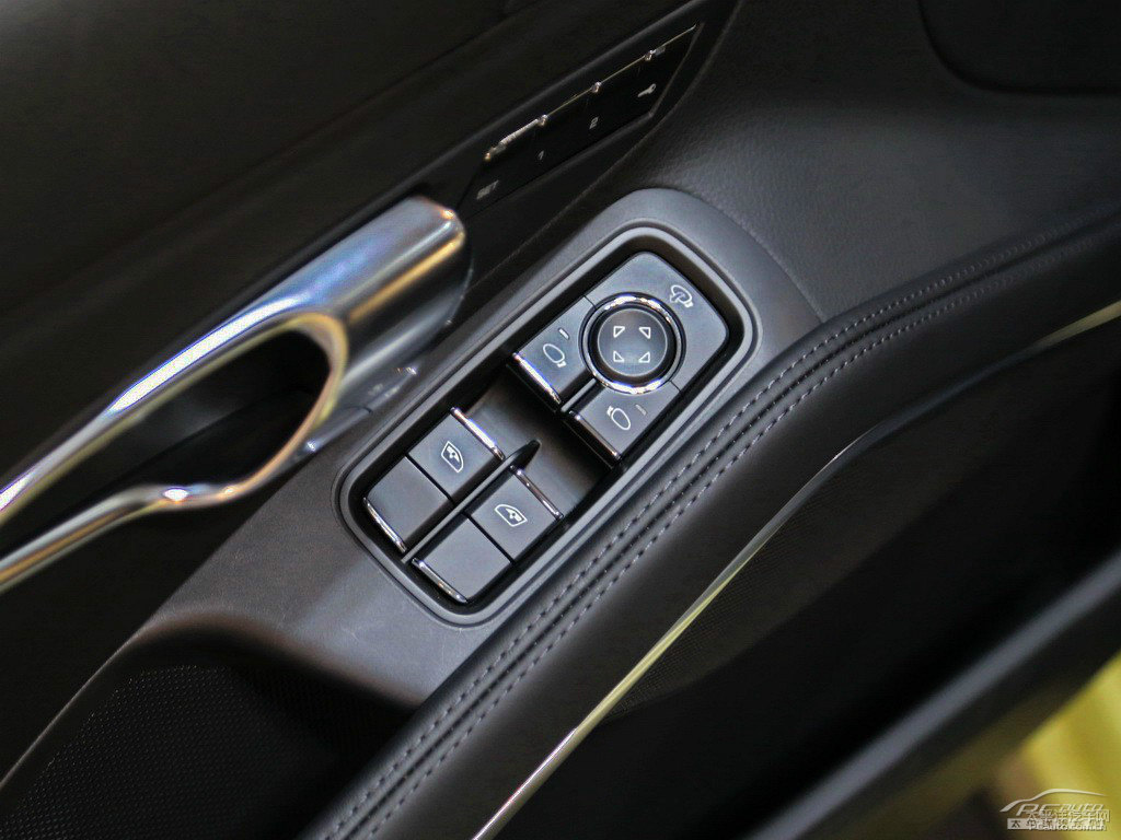 檸檬金保時捷911車廂內飾圖片